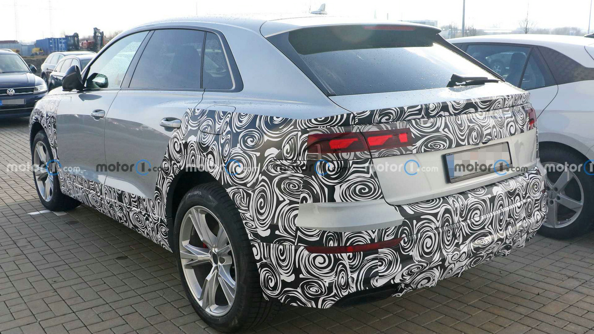 2024-audi-q8-facelift-spy-photo (4).jpg