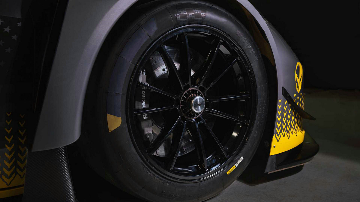 2024-chevrolet-corvette-z06-gt3.r-race-car.jpg