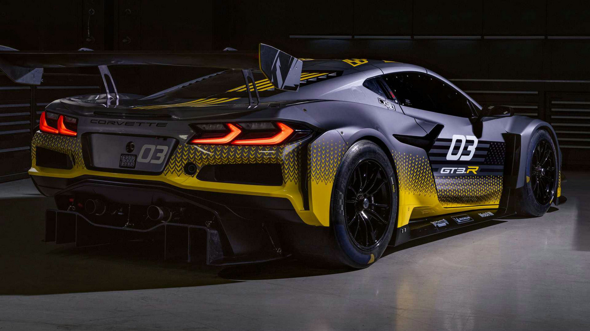2024-chevrolet-corvette-z06-gt3.r-race-car (6).jpg
