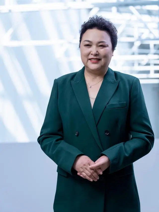 王凤英.jpg