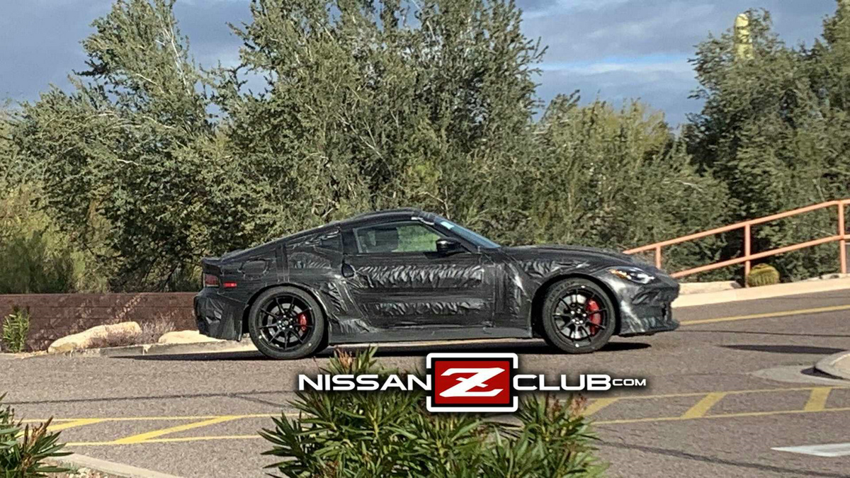 nissan-z-nismo-spy-photo (1).jpg