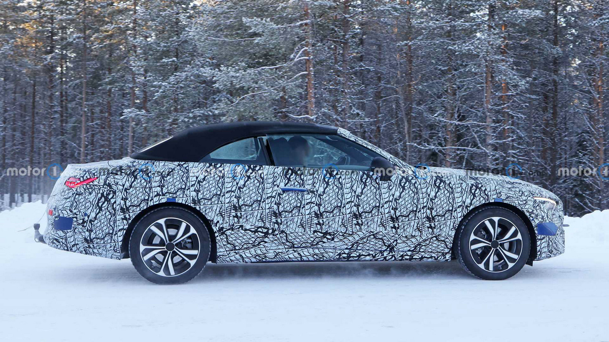 mercedes-benz-cle-convertible-spy-photos (3).jpg