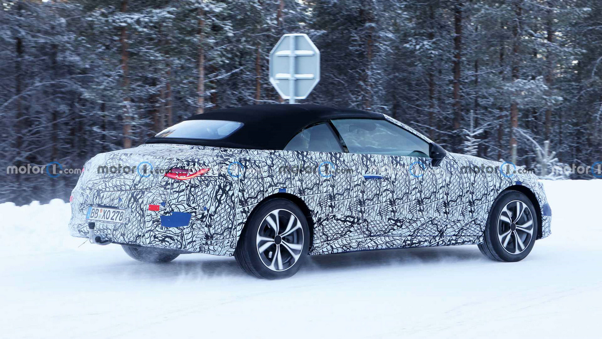 mercedes-benz-cle-convertible-spy-photos (4).jpg