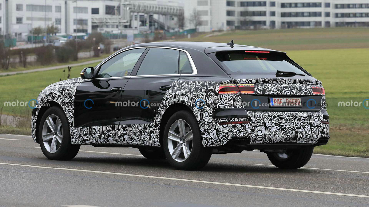 audi-q8-facelift-new-spy-photo (3).jpg