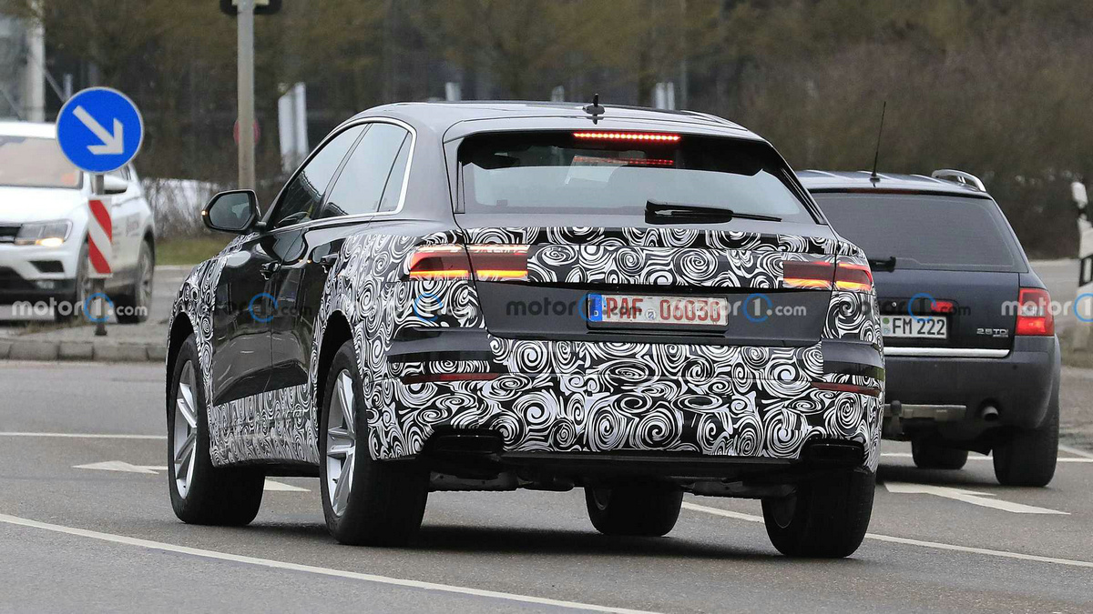 audi-q8-facelift-new-spy-photo (4).jpg