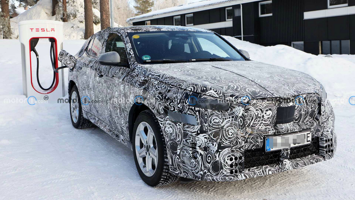 next-gen-bmw-ix2-spied.jpg