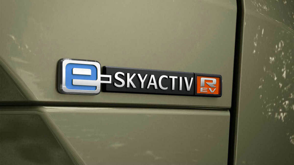 mazda-mx-30-e-skyactiv-r-ev-2023 (4).jpg