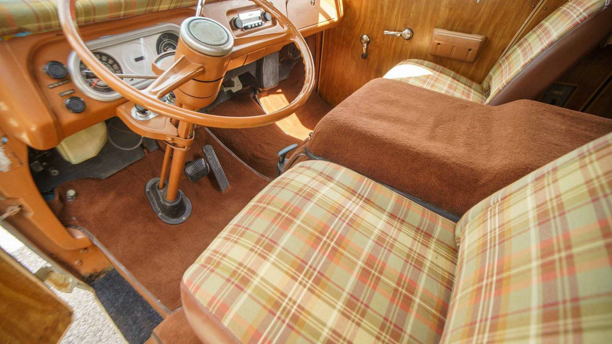 1969-chevrolet-g20-camper-van (8).jpg