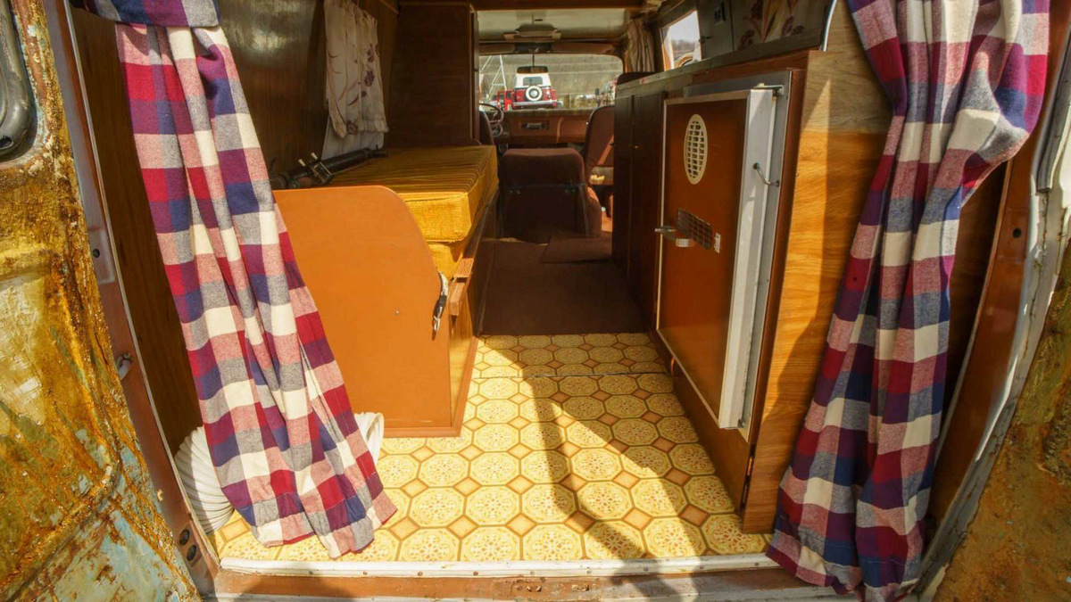 1969-chevrolet-g20-camper-van (1).jpg