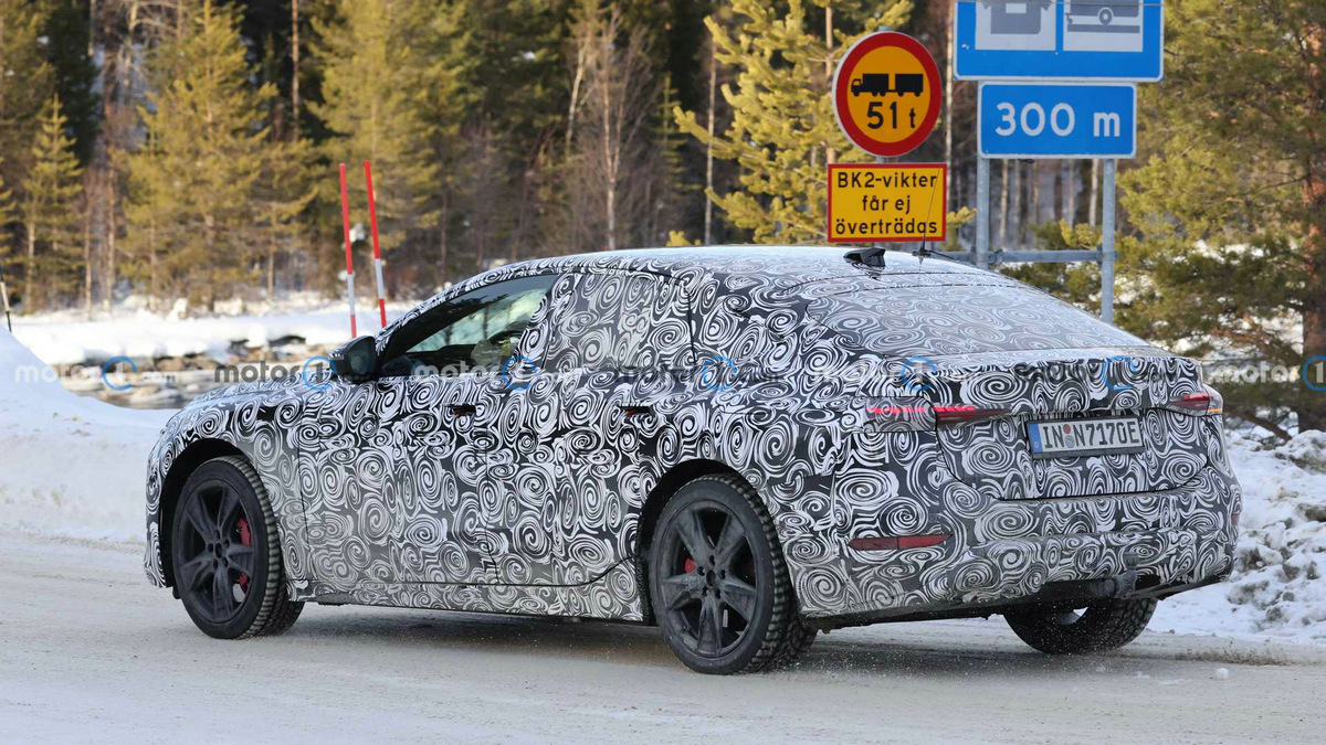 audi-rs6-e-tron-spy-photos (4).jpg