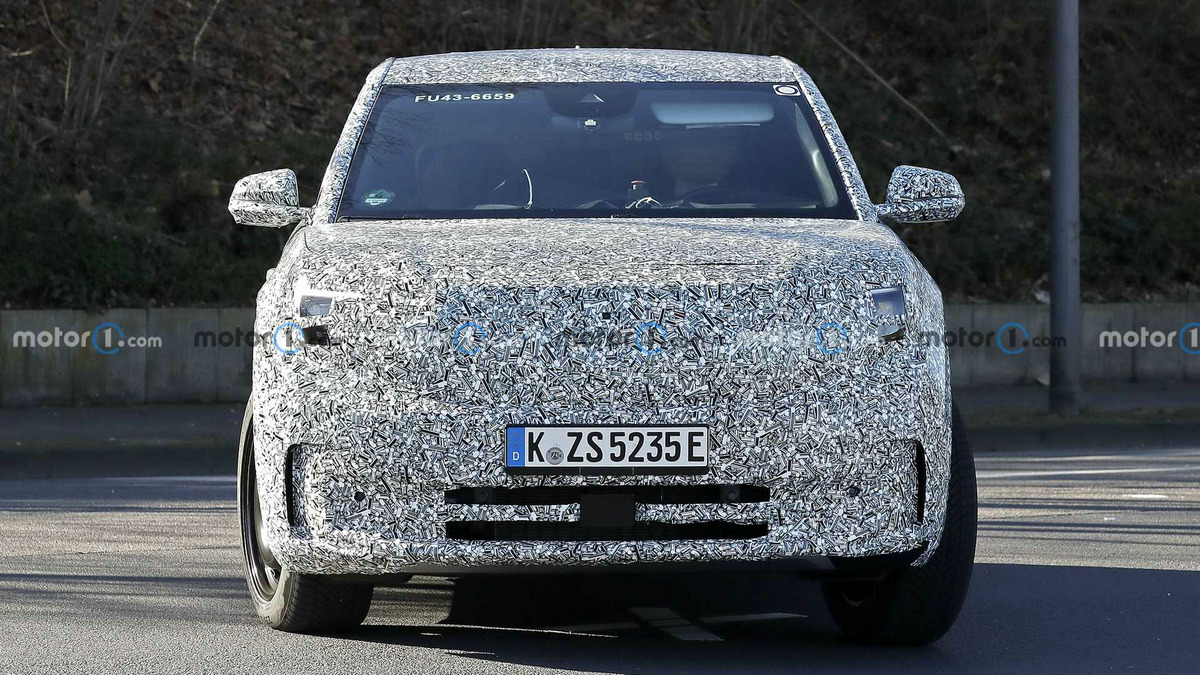 ford-electric-crossover-spy-photos.jpg