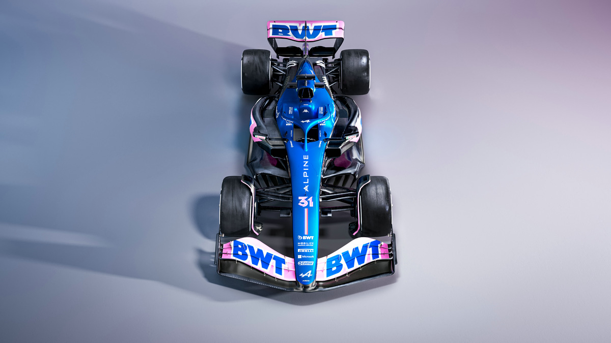 A523 White Studio Blue 03.jpg