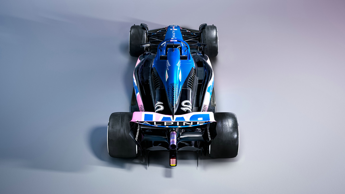 A523 White Studio Blue 04.jpg