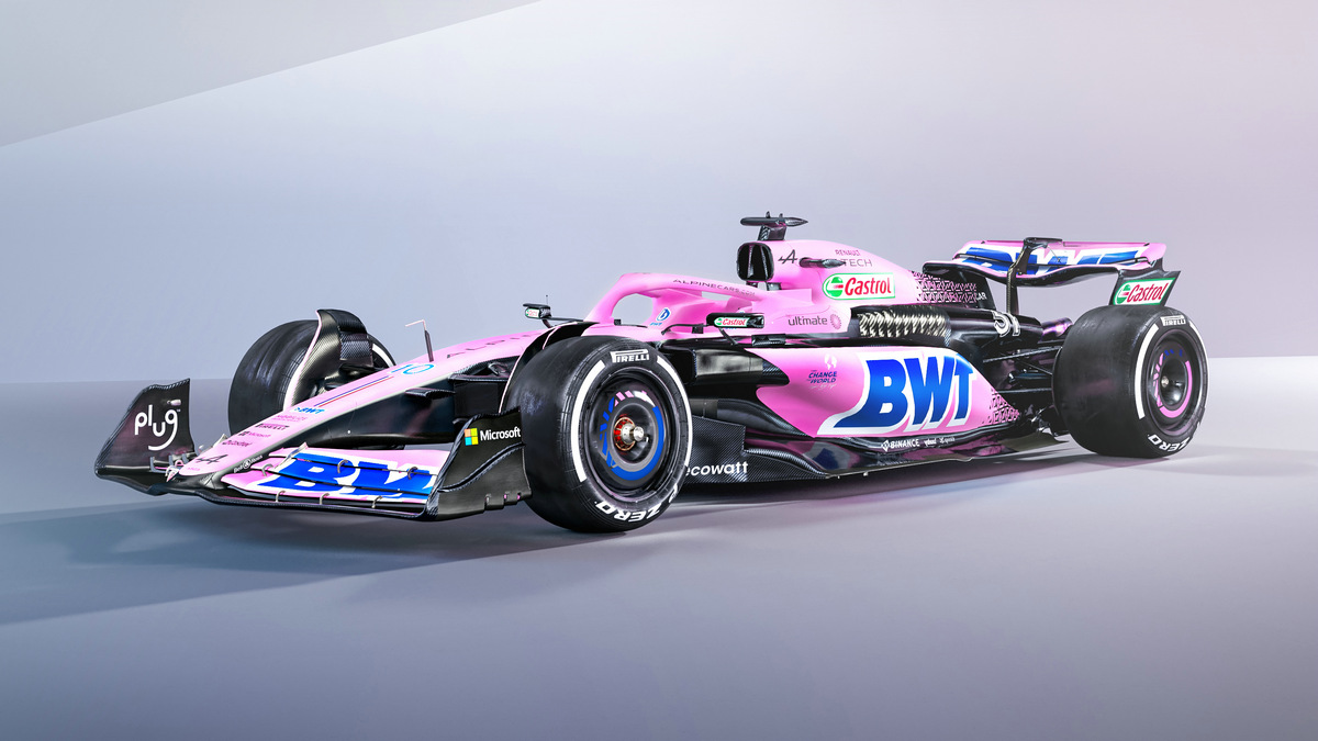 A523 White Studio Pink 01.jpg