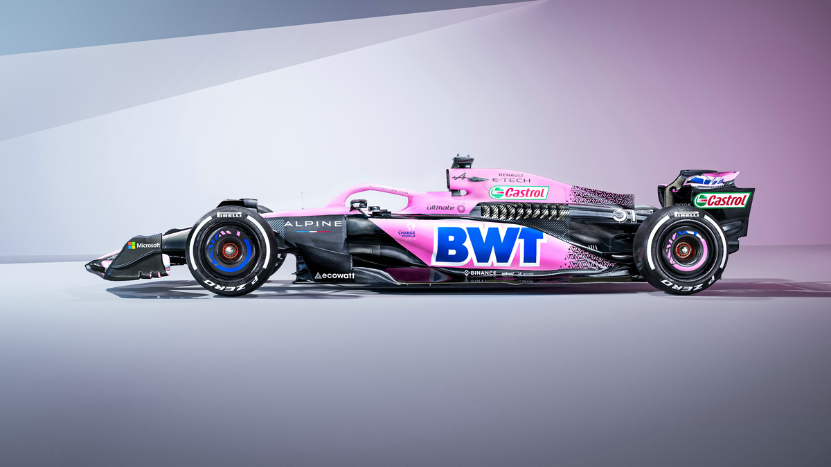 A523 White Studio Pink 05.jpg
