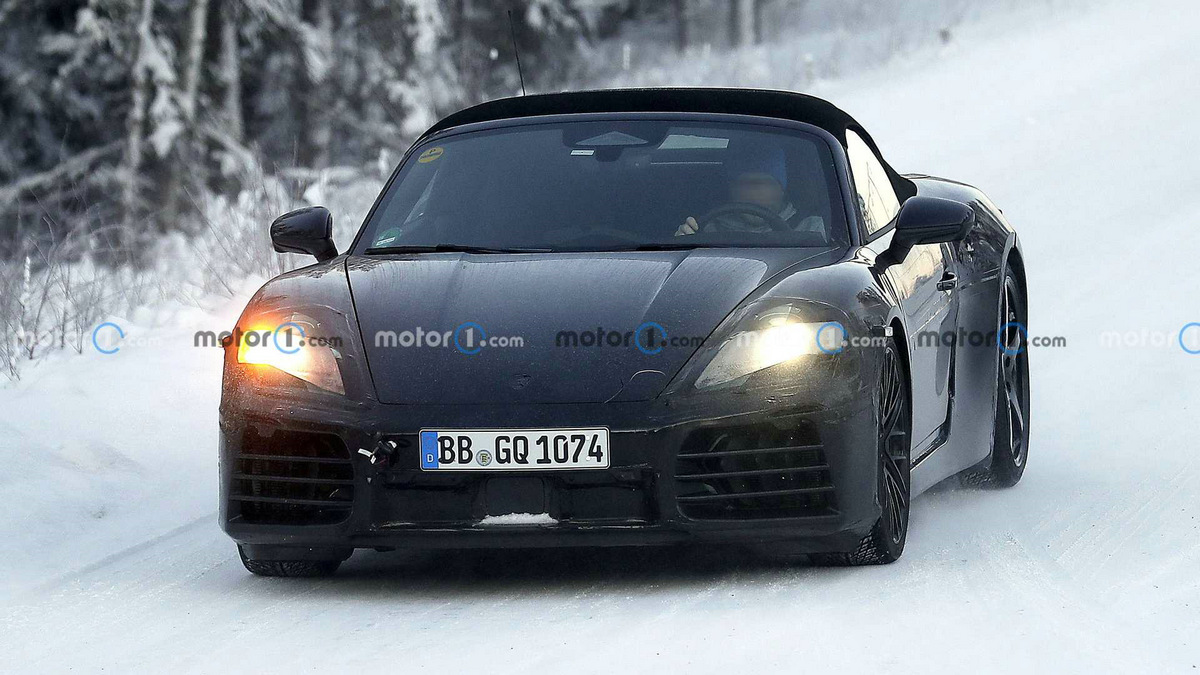 2025-porsche-718-boxster-ev-spy-photo-near-the-arctic-circle.jpg