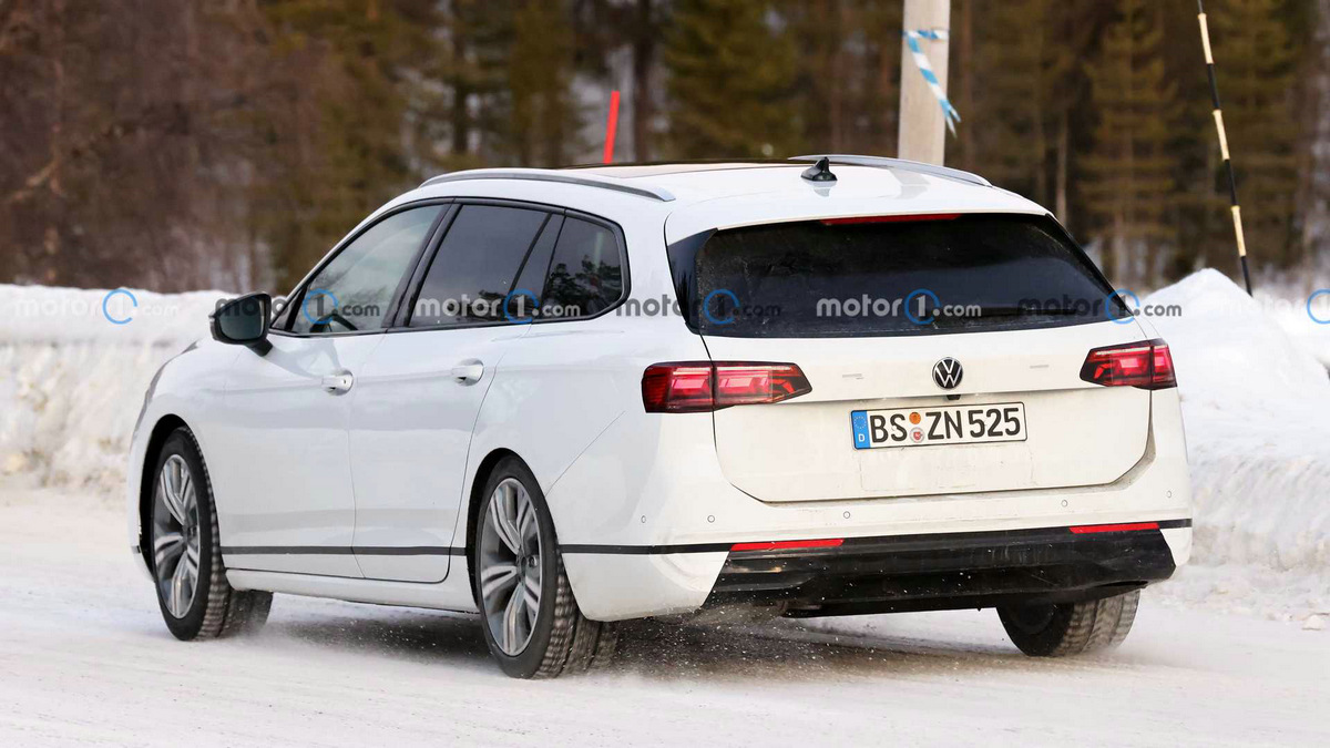 2024-volkswagen-passat-wagon-rear-view-spy-photo.jpg