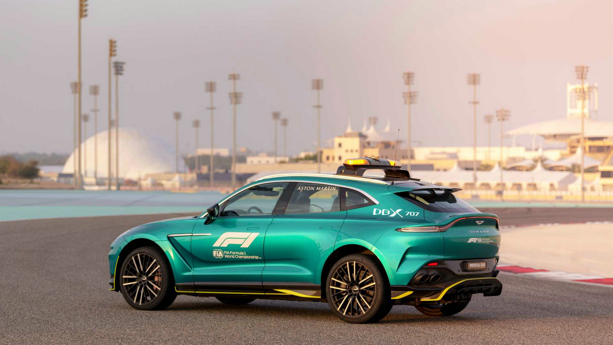 aston-martin-dbx707-f1-medical-car (5).jpg