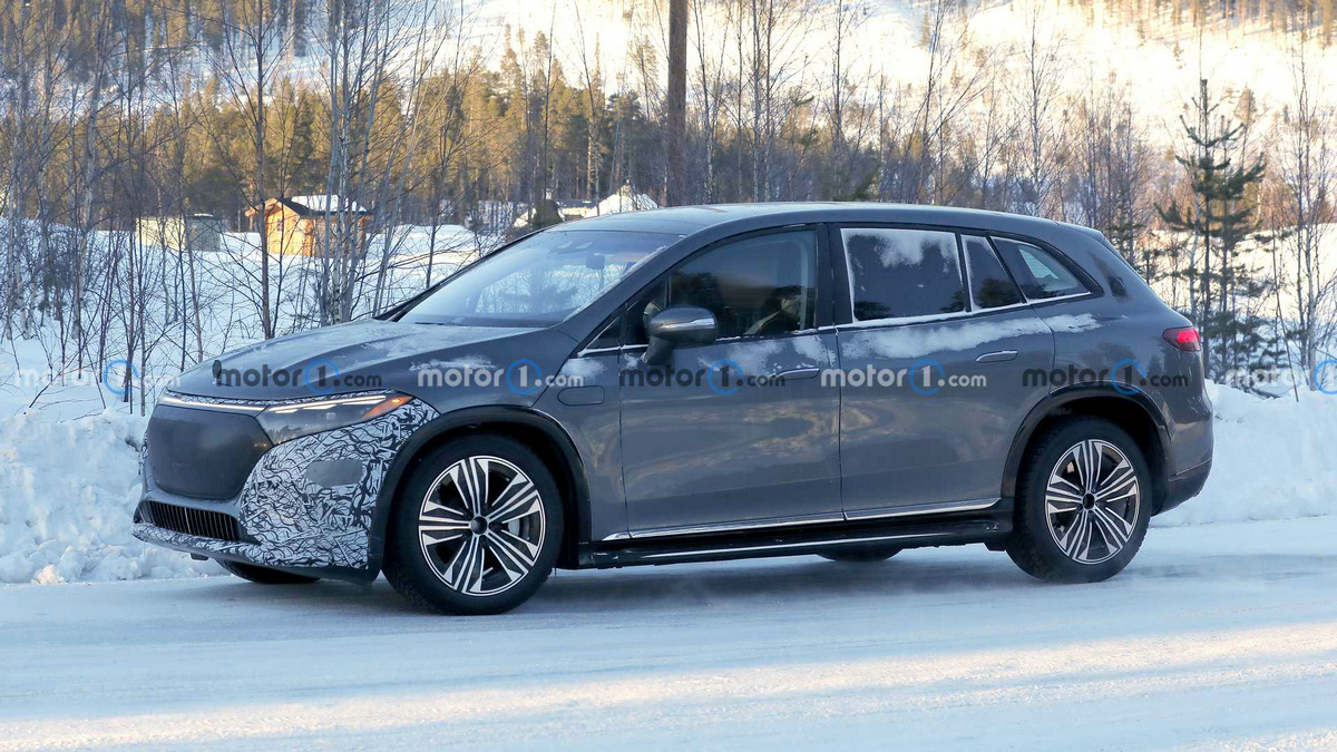 2024-mercedes-maybach-eqs-suv-spy-photo.jpg