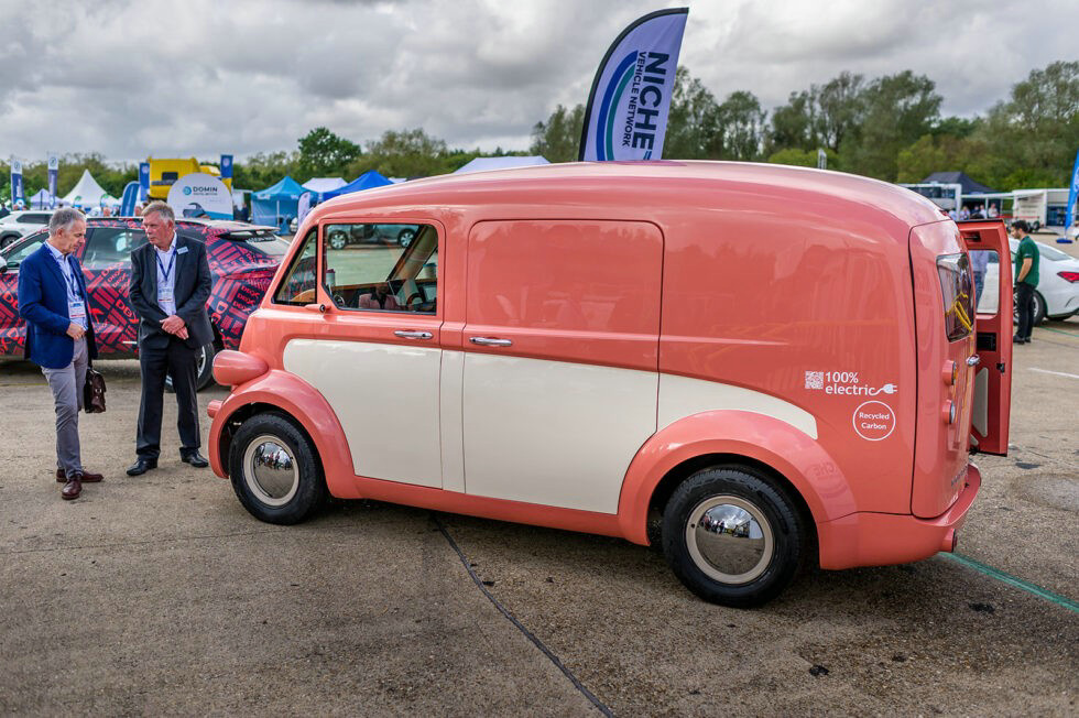 morris-je-electric-van_5.jpg