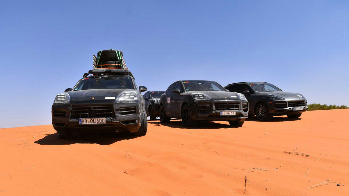 2024-porsche-cayenne-facelift-teaser (2).jpg