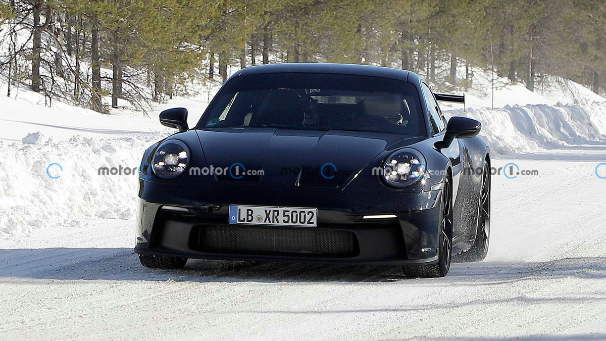 porsche-911-gt3-facelift-spy-photo.jpg