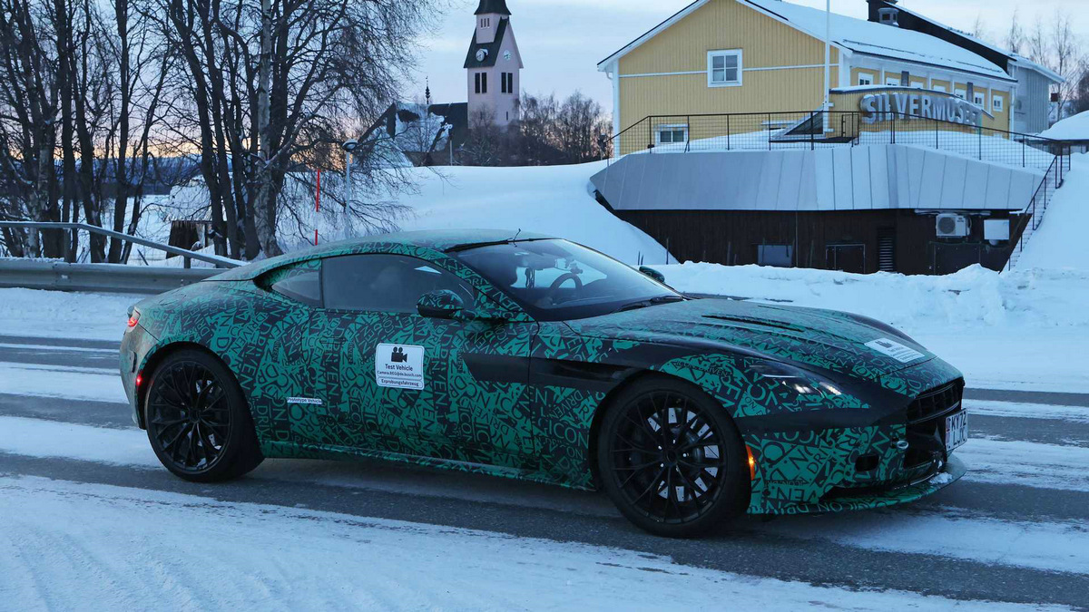 aston-martin-db11-side-view.jpg