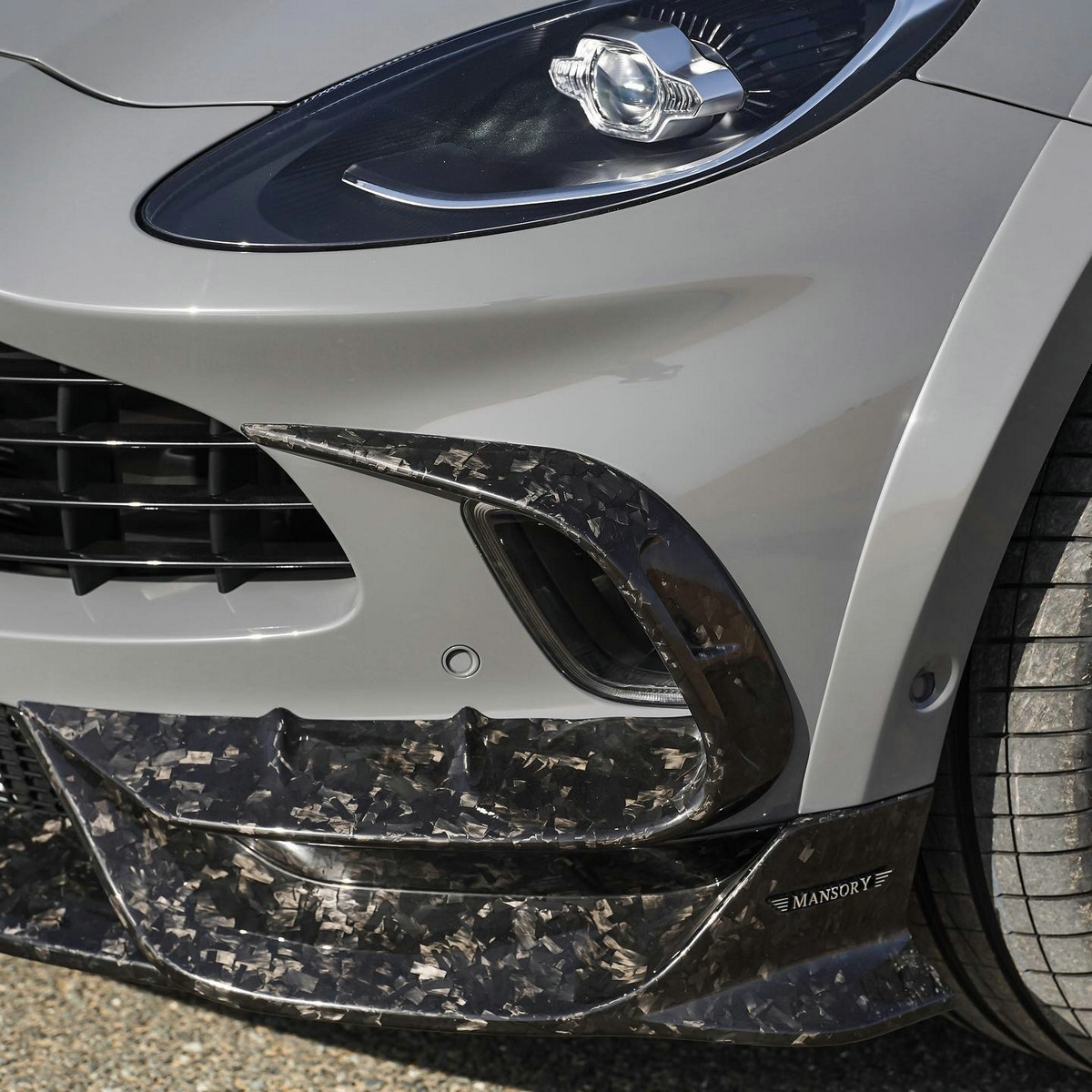 theres-nothing-james-bond-ish-about-mansorys-aston-martin-dbx_2.jpg