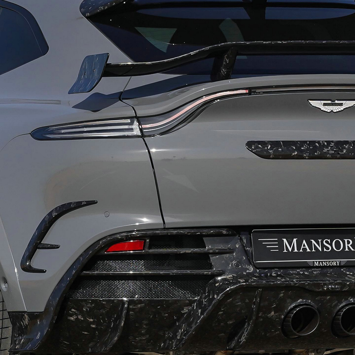 theres-nothing-james-bond-ish-about-mansorys-aston-martin-dbx_5.jpg