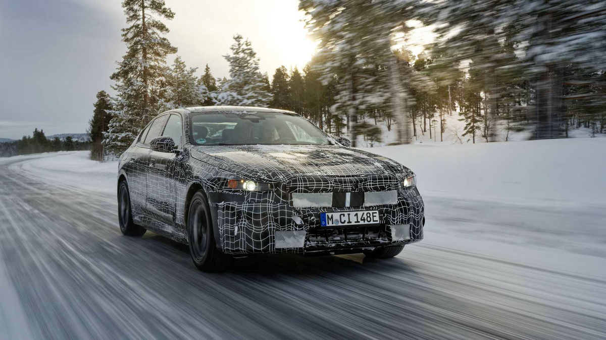 2024-bmw-i5-sedan-teaser (8).jpg