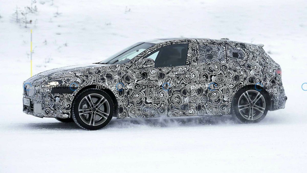 new-bmw-1-series-facelift-spy-photos (2).jpg