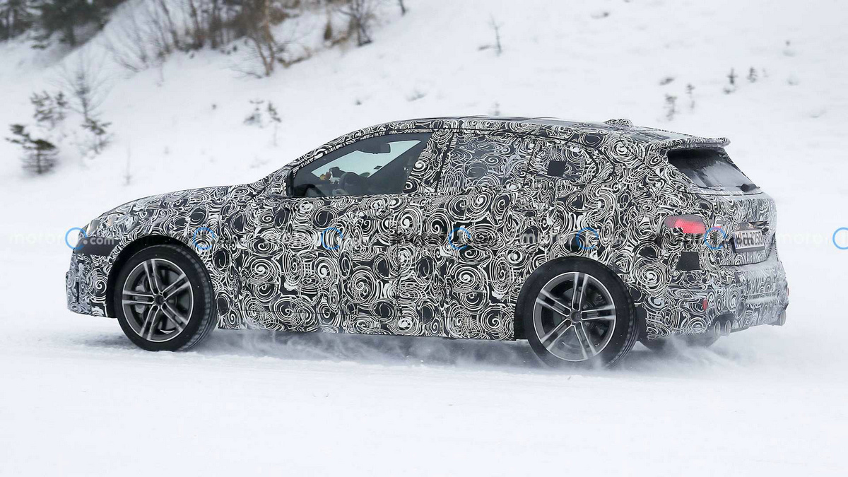 new-bmw-1-series-facelift-spy-photos (3).jpg