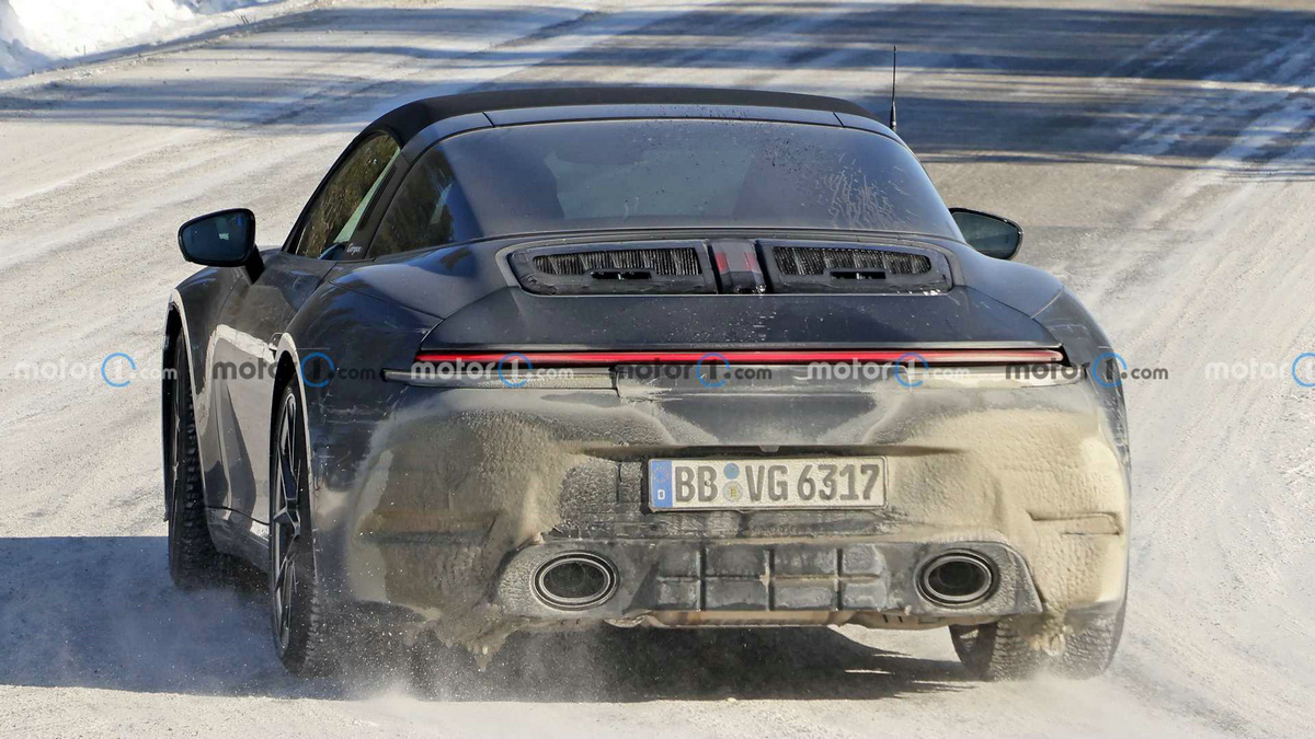 facelifted-porsche-911-targa-spy-photos (6).jpg