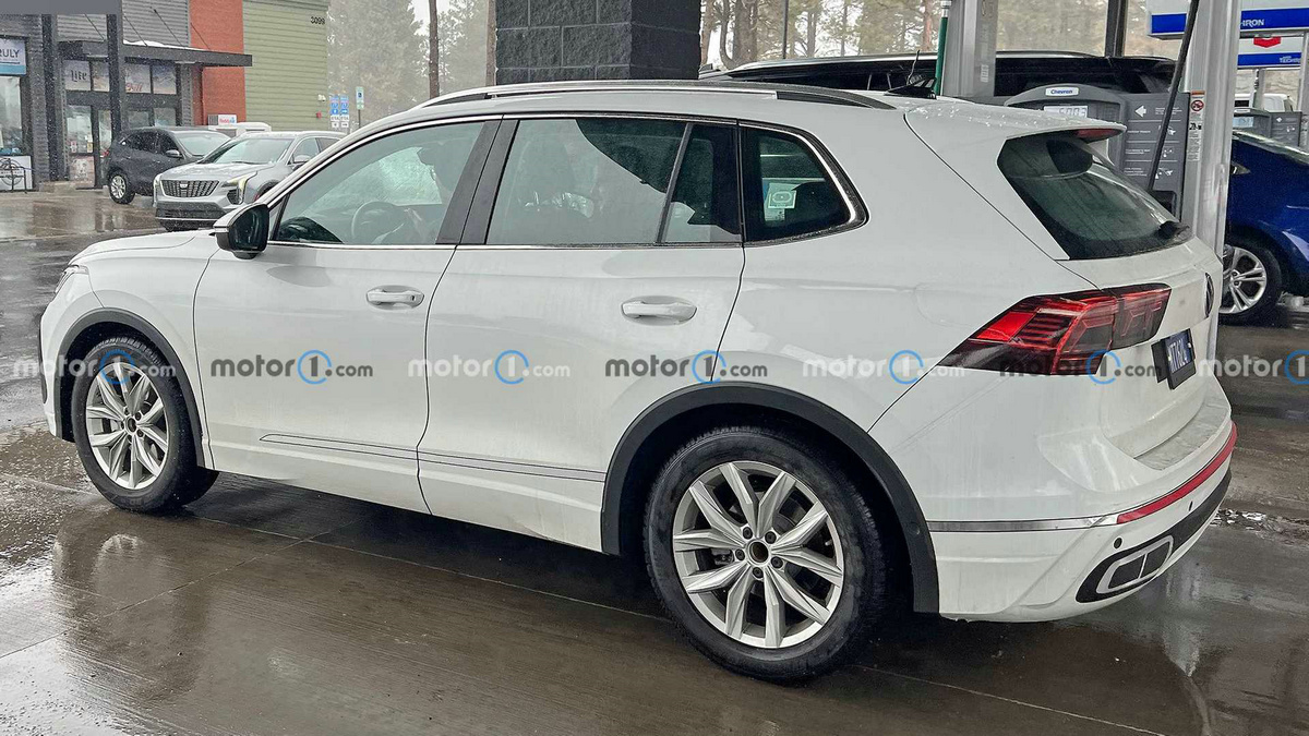 next-gen-volkswagen-tiguan-spy-shots (4).jpg