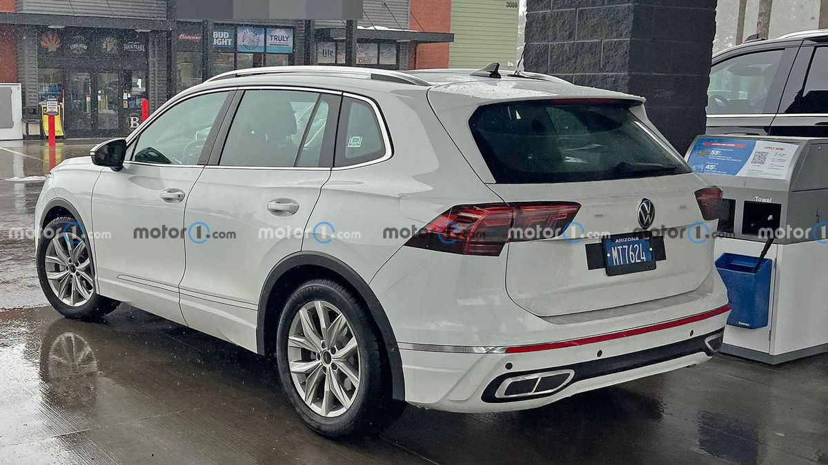 next-gen-volkswagen-tiguan-spy-shots (5).jpg