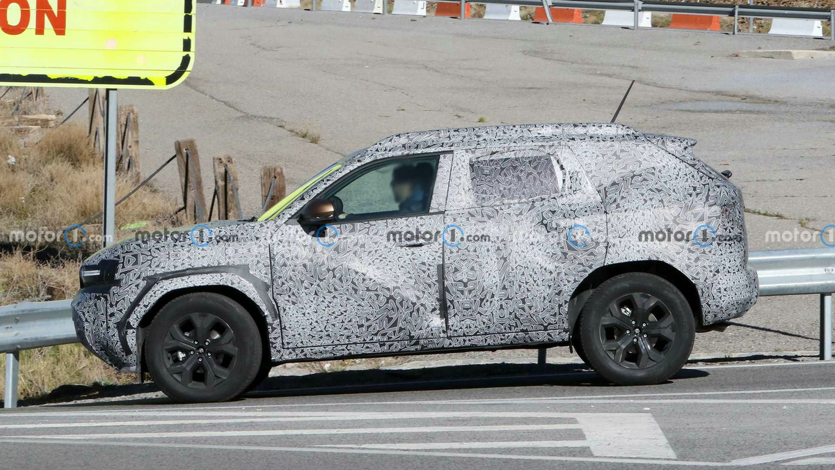 2024-dacia-duster-spy-photo (3).jpg