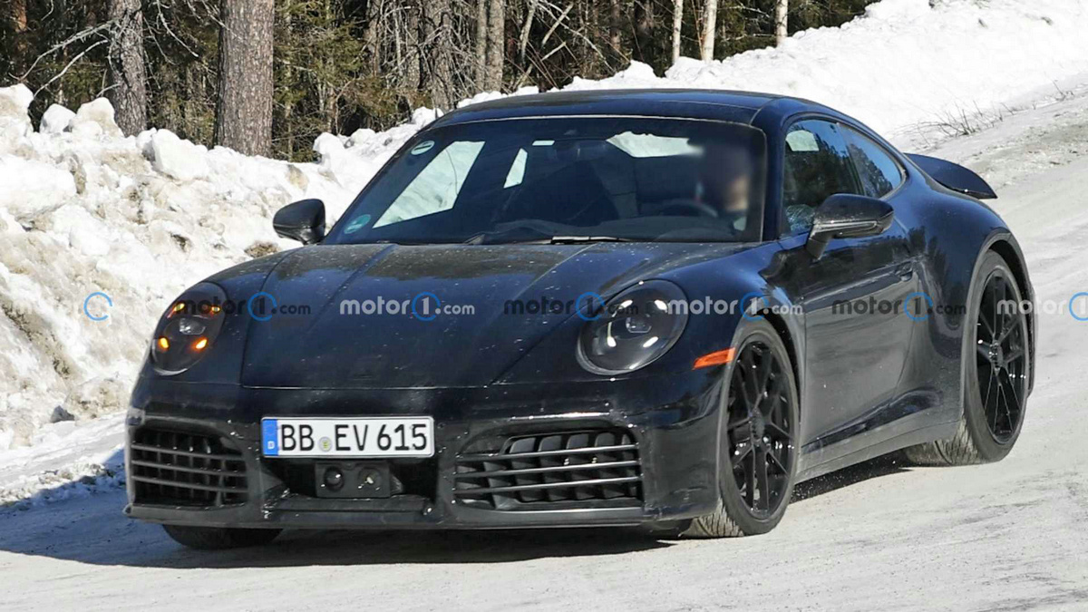 porsche-911-gts-spy-photos.jpg