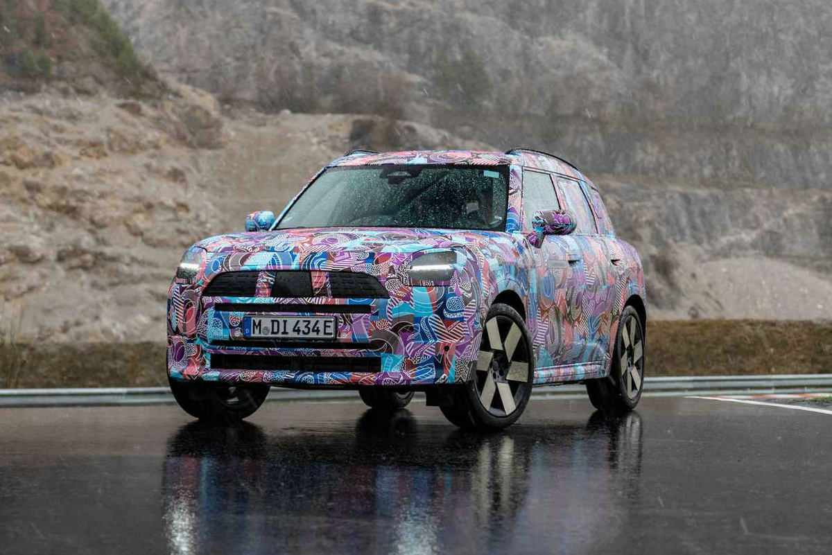 mini-countryman-elettrica-le-foto-teaser.jpg