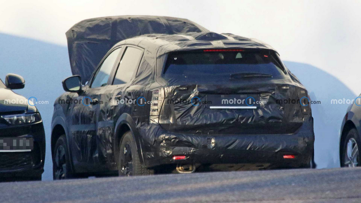 next-gen-nissan-juke-spy-photo (2).jpg