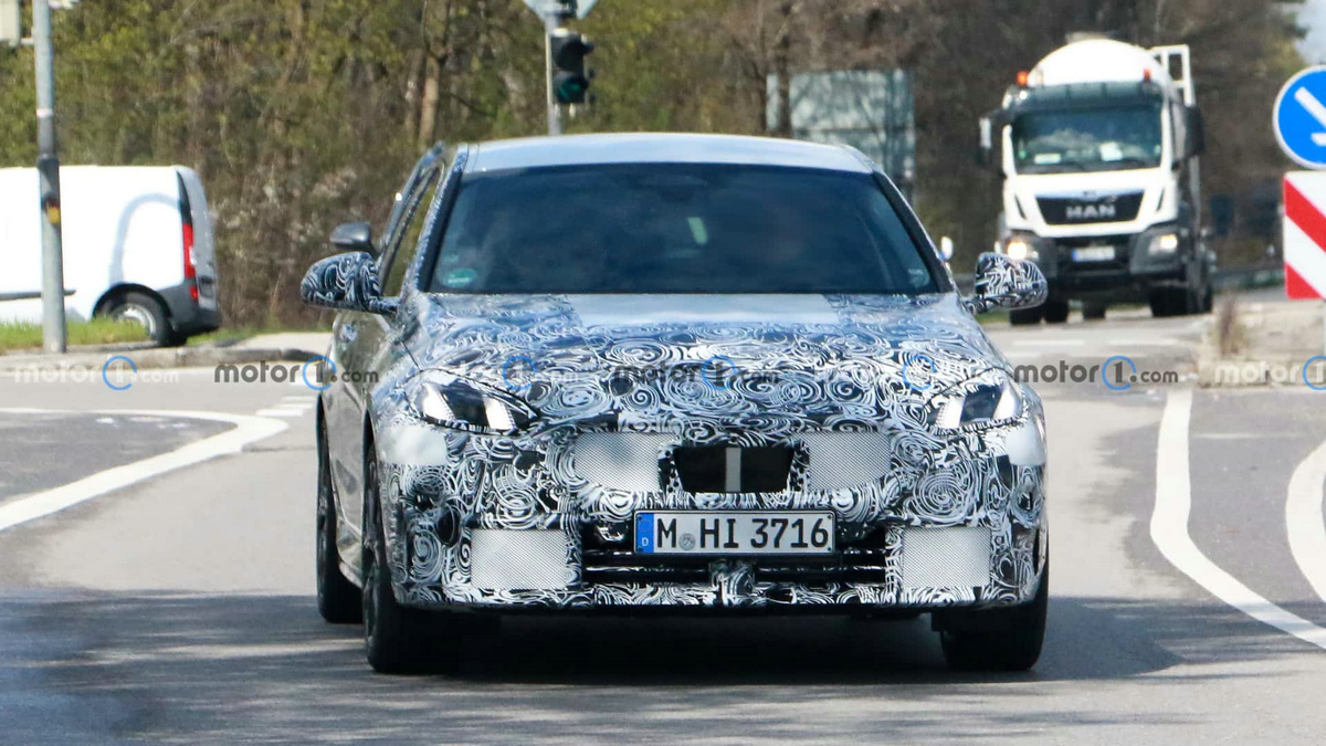 bmw-1-series-spy-photos.jpg