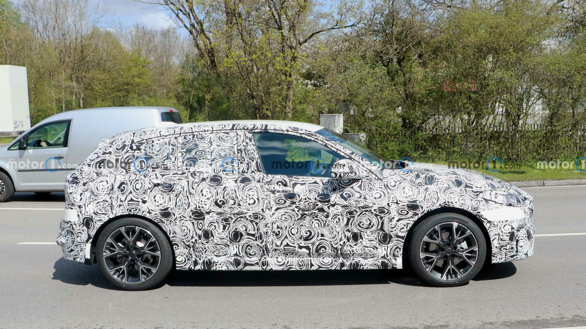 bmw-1-series-spy-photos (2).jpg
