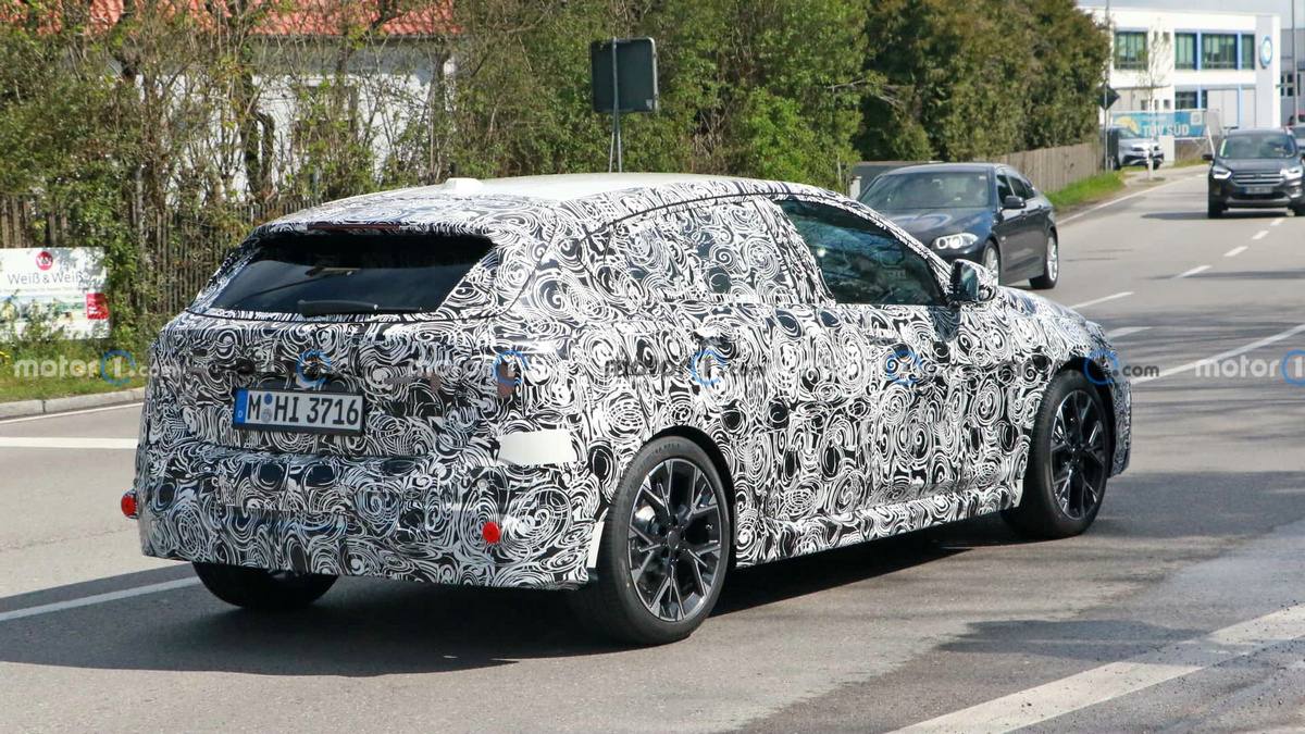 bmw-1-series-spy-photos (3).jpg