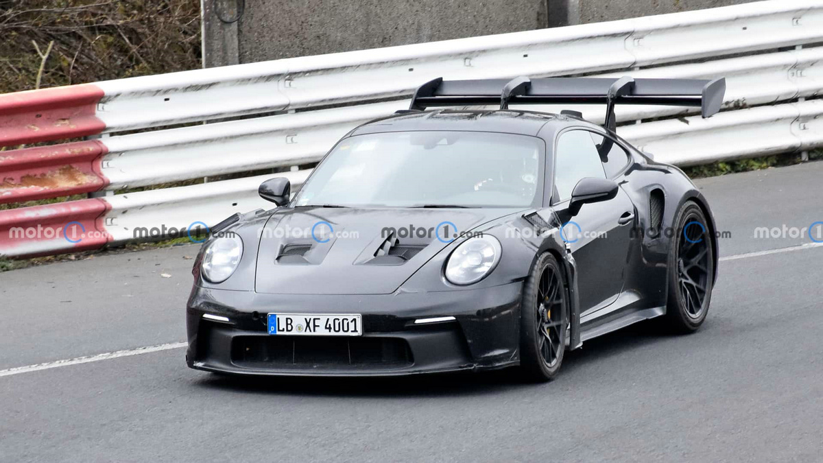 porsche-911-gt2-rs-test-mule-spy-photo.jpg