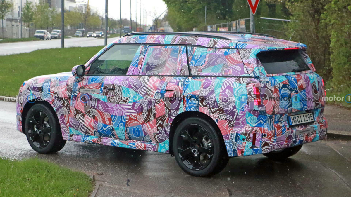 new-mini-countryman-ev-spy-shots (3).jpg