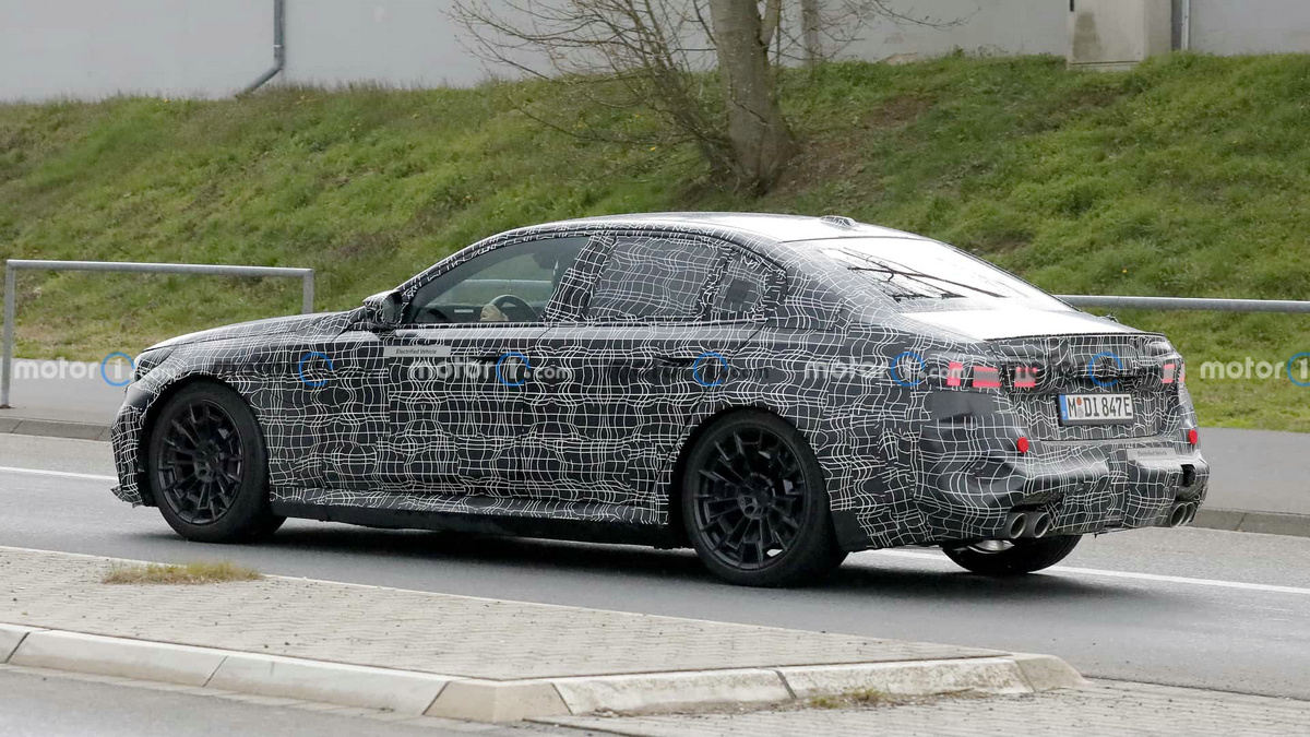 bmw-m5-spy-photos (3).jpg