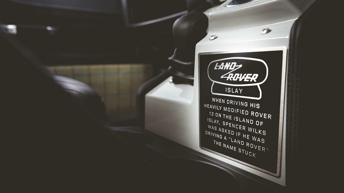 land-rover-classic-defender-works-v8-islay-edition (11).jpg