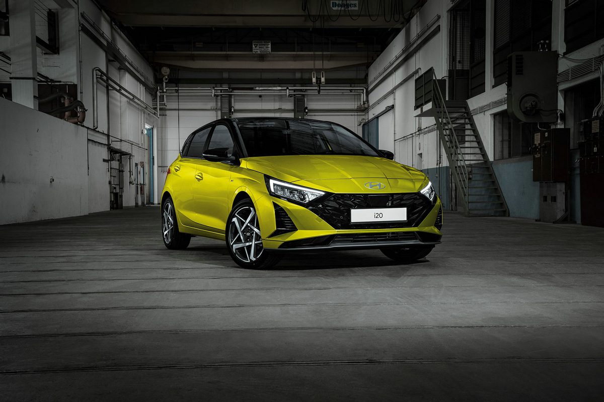 Hyundaii20(5)_0.jpg