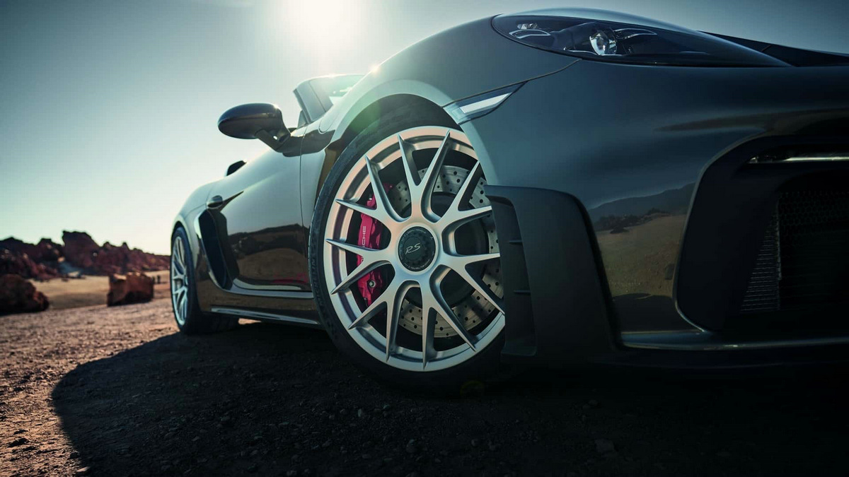 porsche-718-spyder-rs (4).jpg