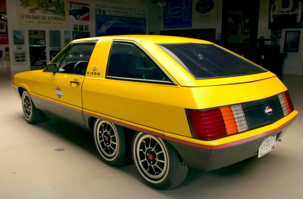 this-crazy-six-wheel-hatchback-by-briggs-stratton-was-one-of-america-s-fist-hybrids_4.jpg