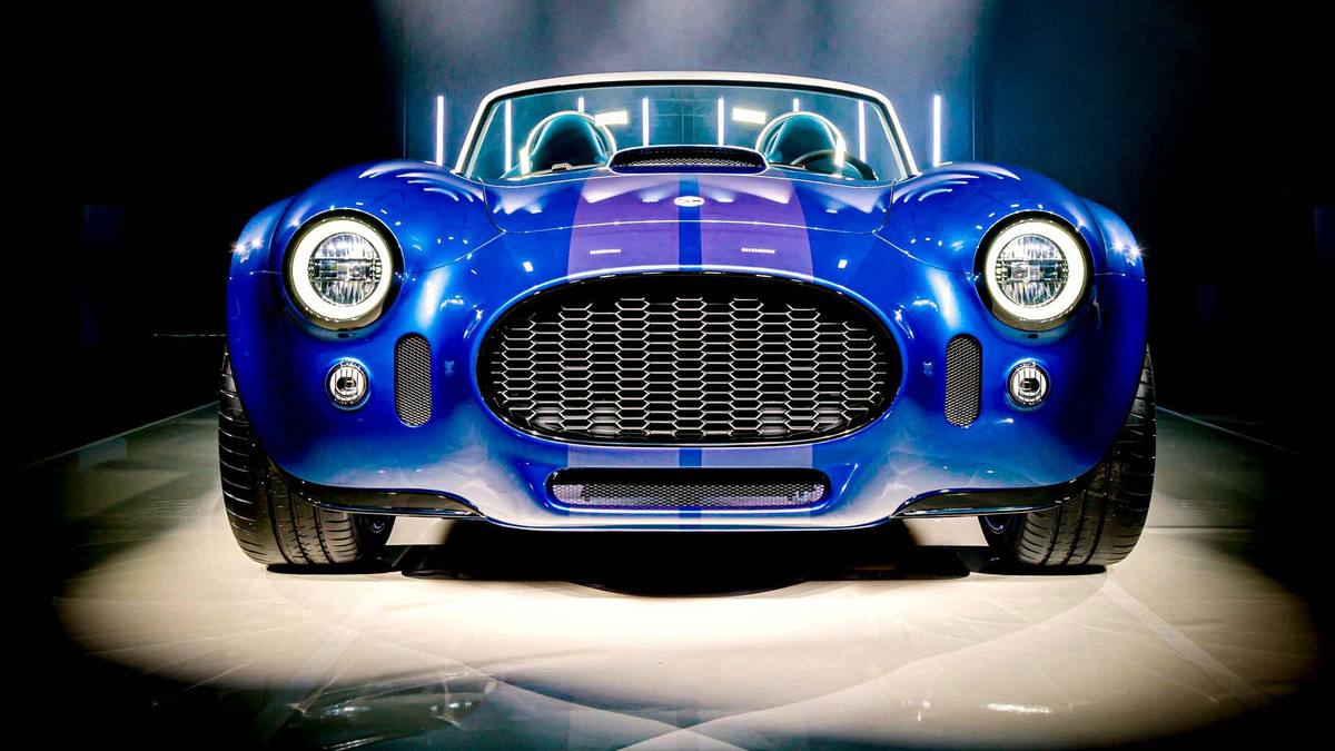 ac-cobra-gt-roadster-debut (1).jpg